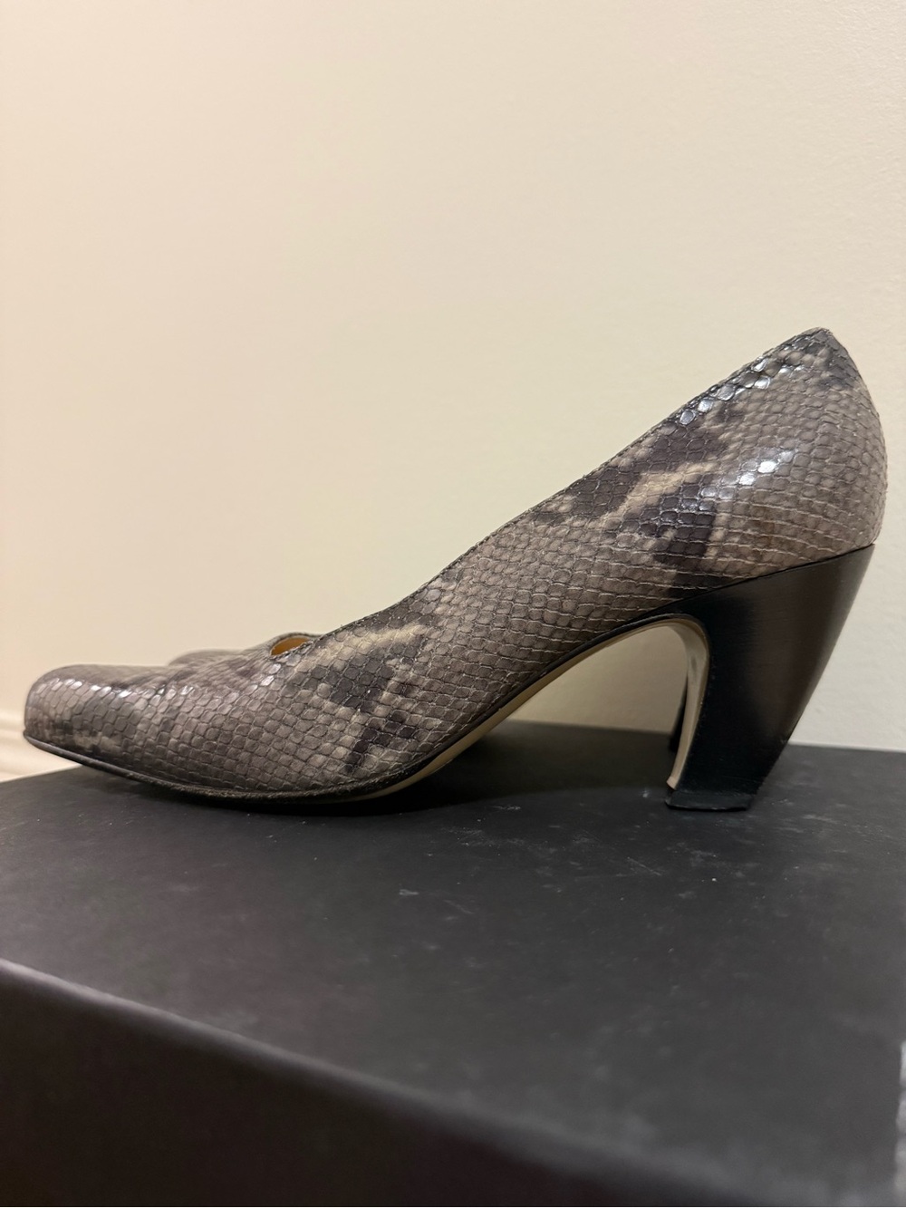 Walter Steiger Gray Snake-Print Mid Heel Pump
